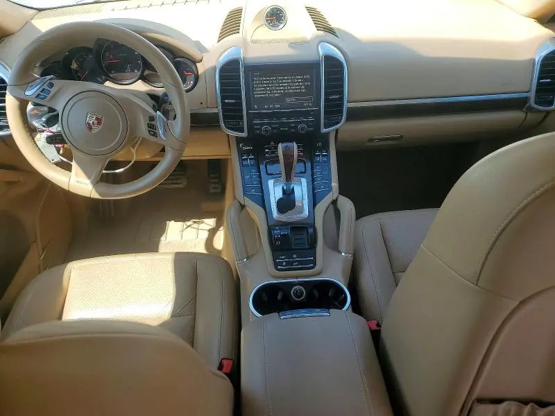 2013 PORSCHE CAYENNE   