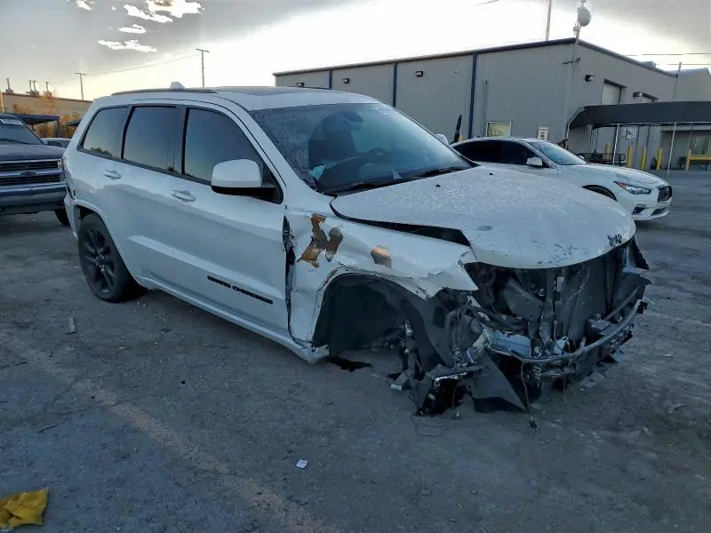 2018 JEEP GRAND CHEROKEE LAREDO  