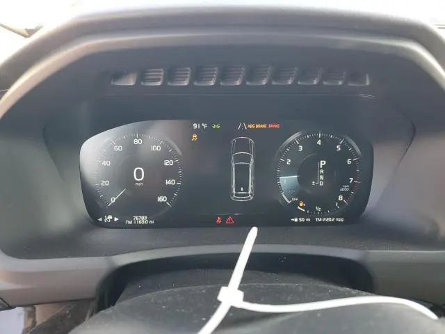 2017 VOLVO XC90 T6  