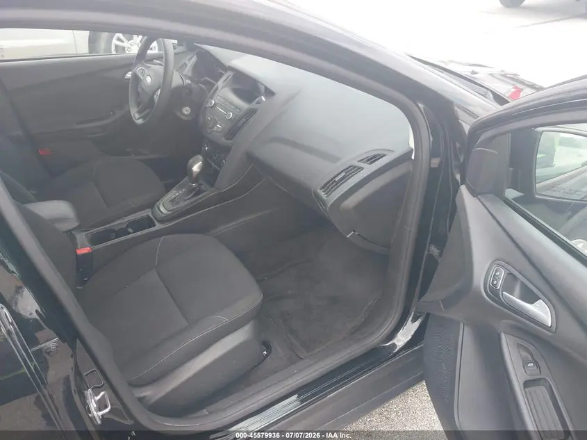 2018 FORD FOCUS SE