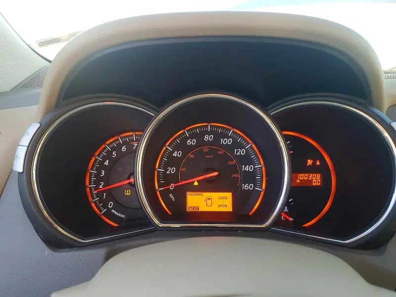 2010 NISSAN MURANO S  