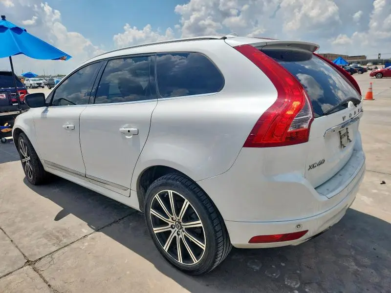 2015 VOLVO XC60 T5 PREMIER  