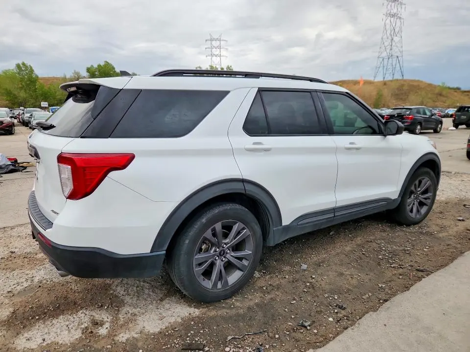 2021 FORD EXPLORER XLT  