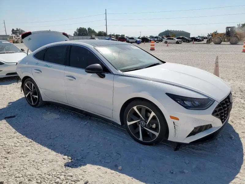 2023 HYUNDAI SONATA SEL PLUS  