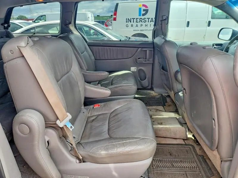 2010 TOYOTA SIENNA XLE  