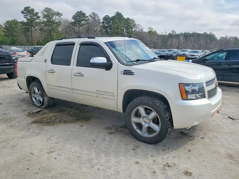 2013 CHEVROLET AVALANCHE LTZ  