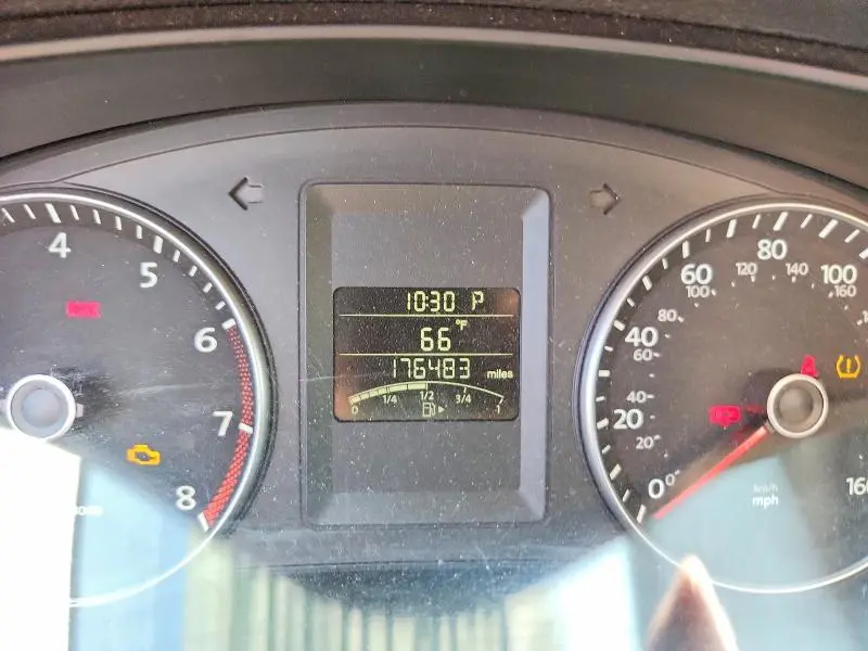 2012 VOLKSWAGEN JETTA SE  