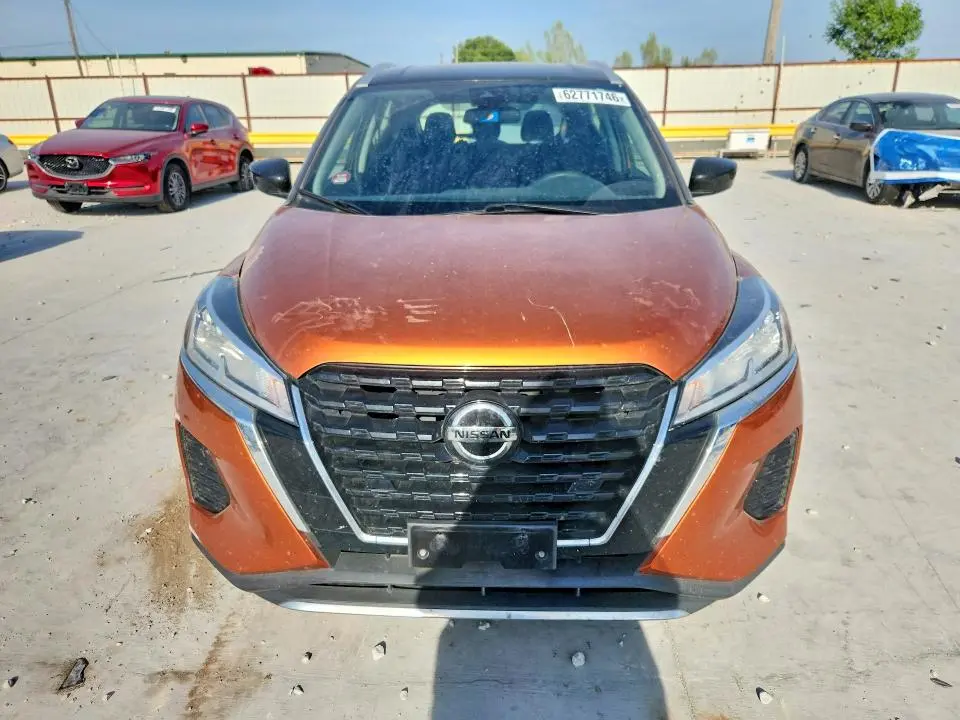2021 NISSAN KICKS SV  