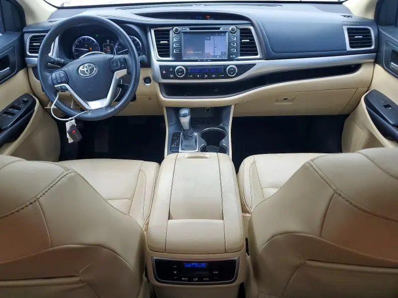 2016 TOYOTA HIGHLANDER XLE  