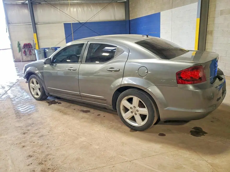 2013 DODGE AVENGER SE  