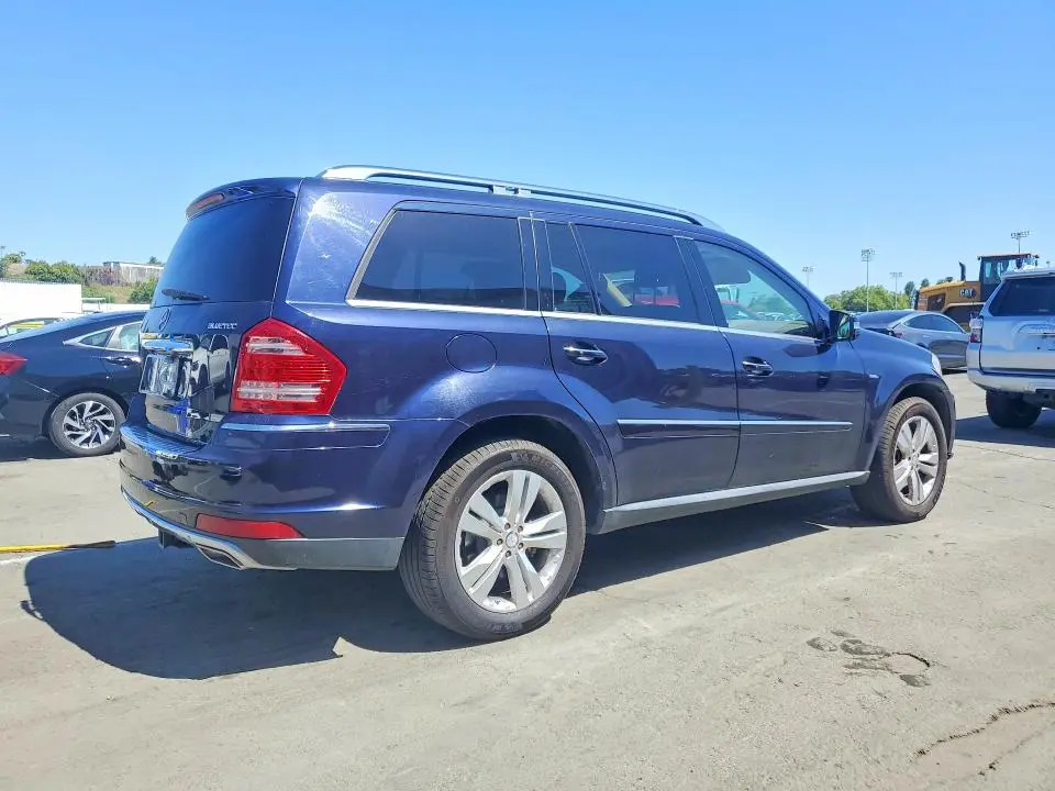 2011 MERCEDES-BENZ GL 350 BLUETEC  