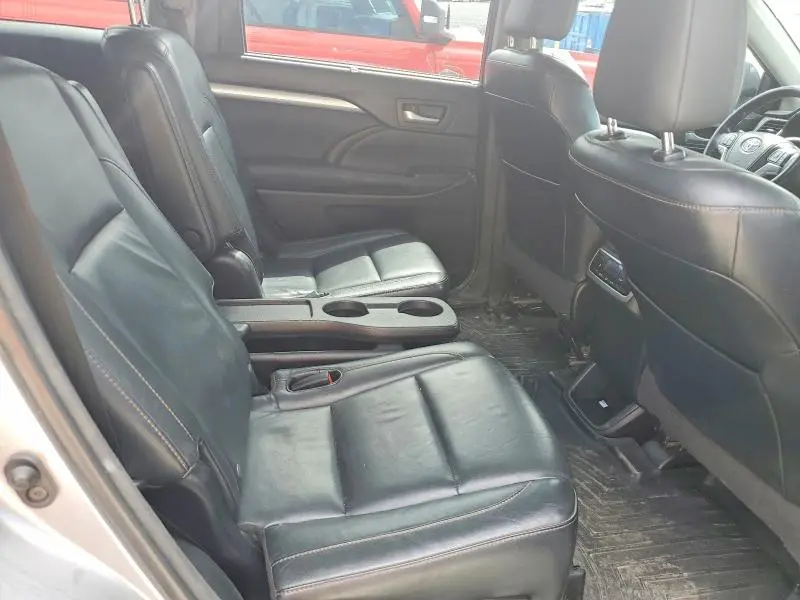 2014 TOYOTA HIGHLANDER XLE  