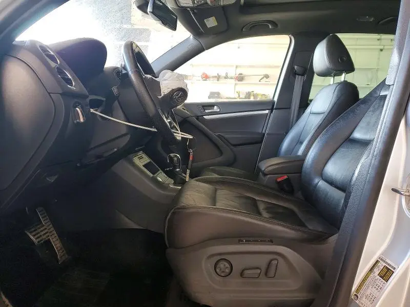 2014 VOLKSWAGEN TIGUAN S  