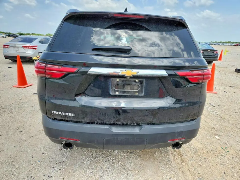 2023 CHEVROLET TRAVERSE LS  