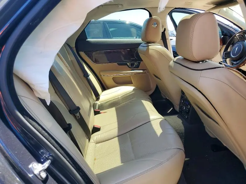 2017 JAGUAR XJ   