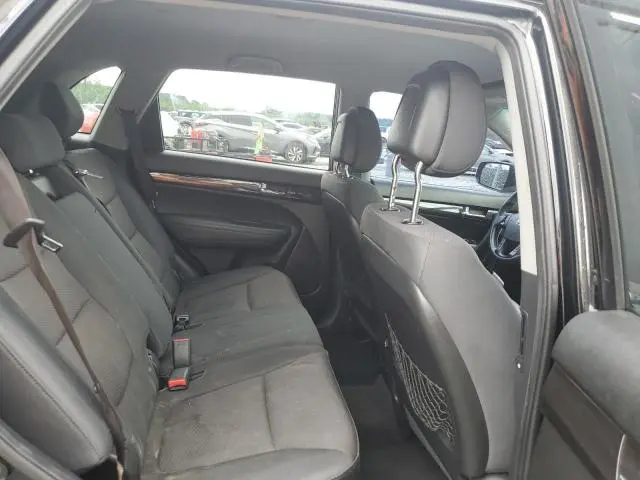 2011 KIA SORENTO BASE  