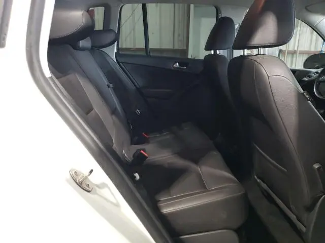 2016 VOLKSWAGEN TIGUAN S  