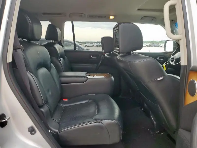 2014 INFINITI QX80   