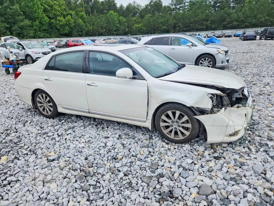 2011 TOYOTA AVALON LIMITED  