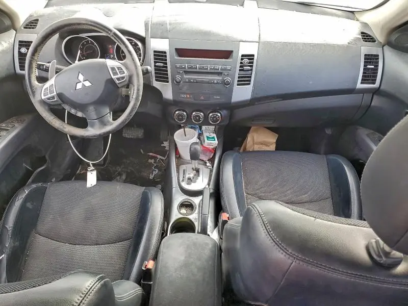 2013 MITSUBISHI OUTLANDER SE  