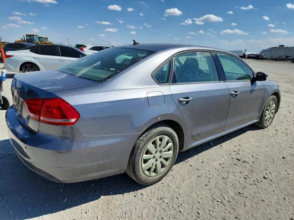 2013 VOLKSWAGEN PASSAT S  