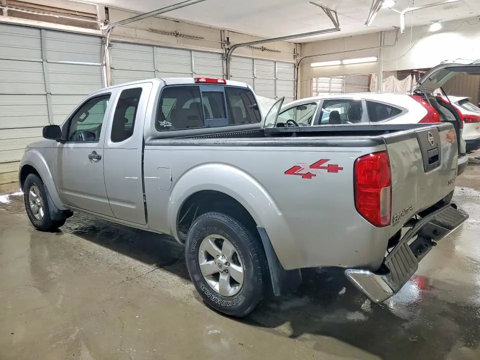 2012 NISSAN FRONTIER SV V6  