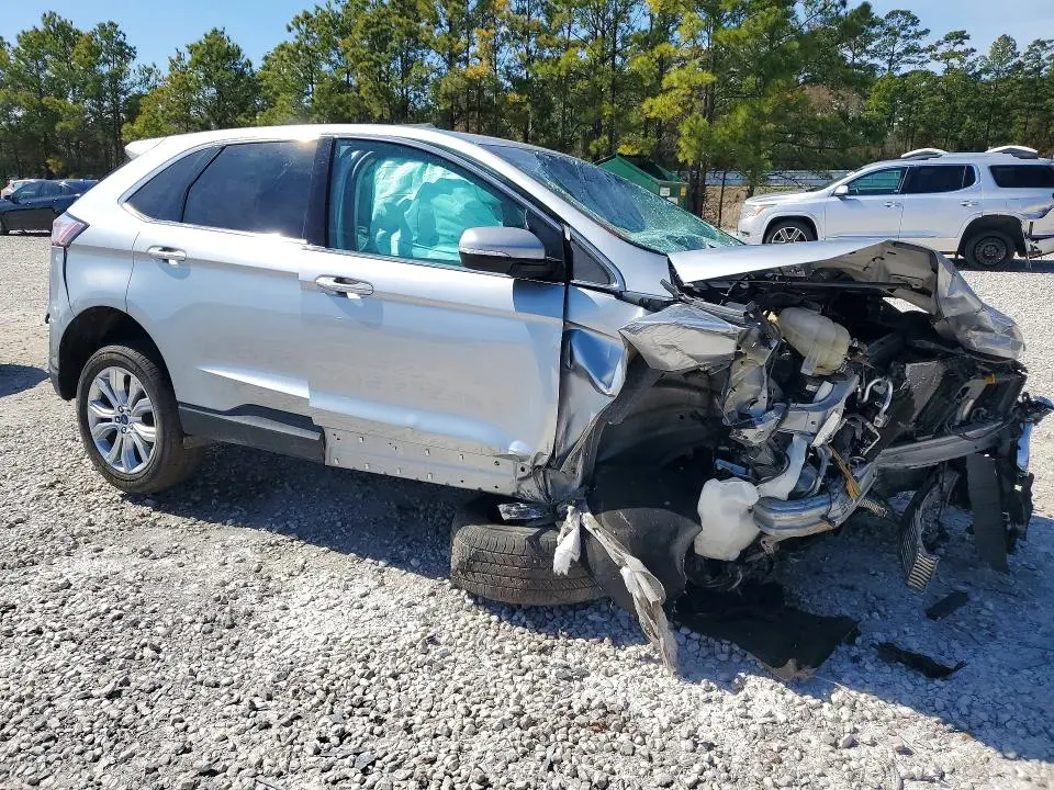 2022 FORD EDGE TITANIUM  