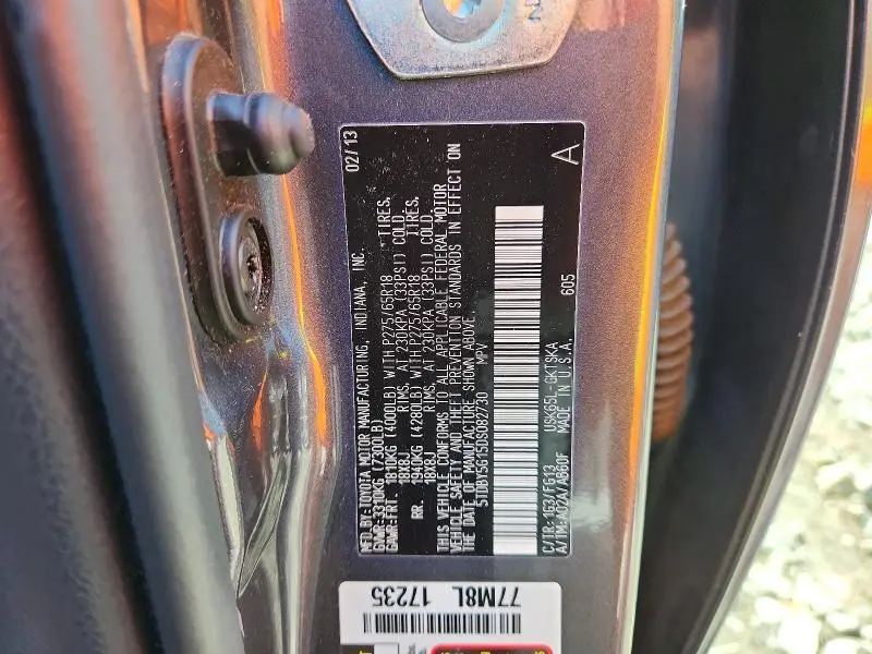 2013 TOYOTA SEQUOIA SR5  