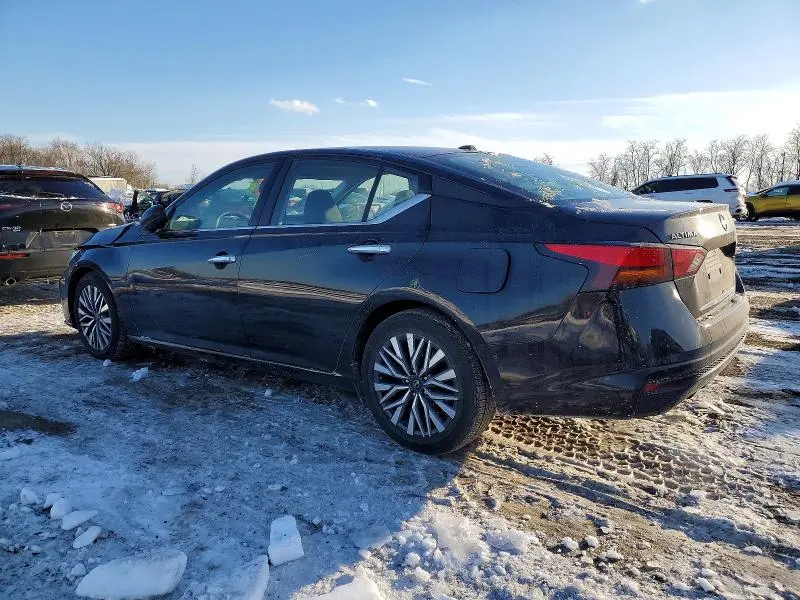 2024 NISSAN ALTIMA SV  