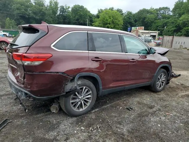 2019 TOYOTA HIGHLANDER SE  