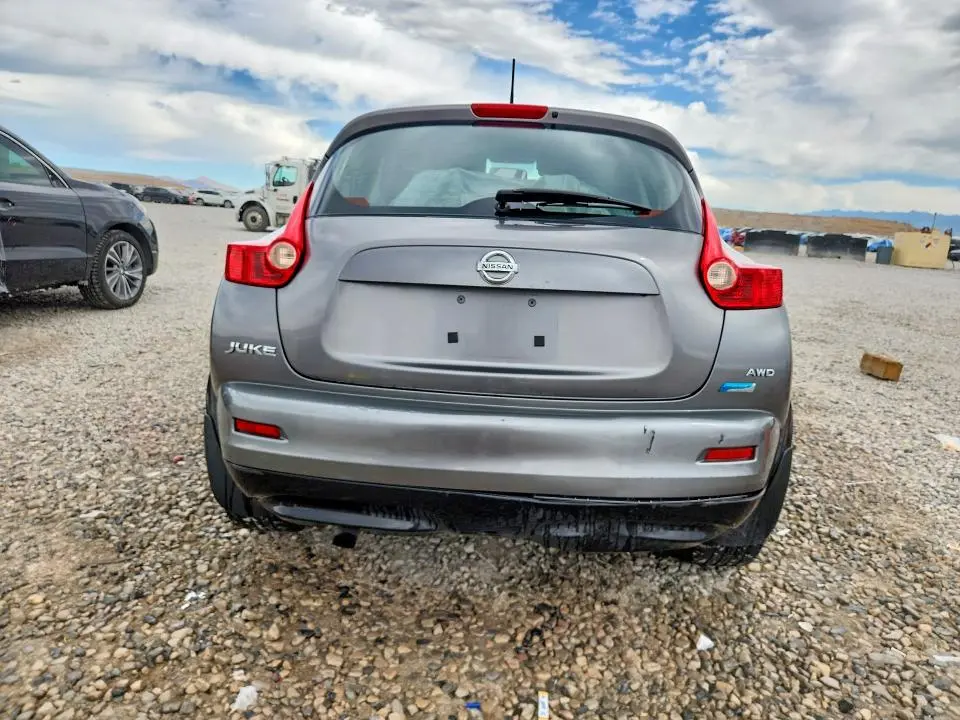 2014 NISSAN JUKE S  