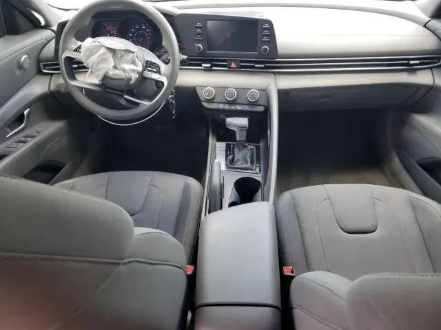 2022 HYUNDAI ELANTRA SE  