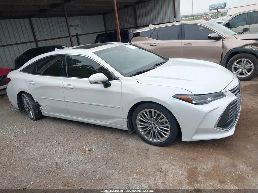 2019 TOYOTA AVALON LIMITED