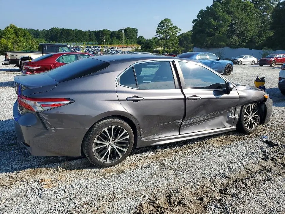 2018 TOYOTA CAMRY SE  