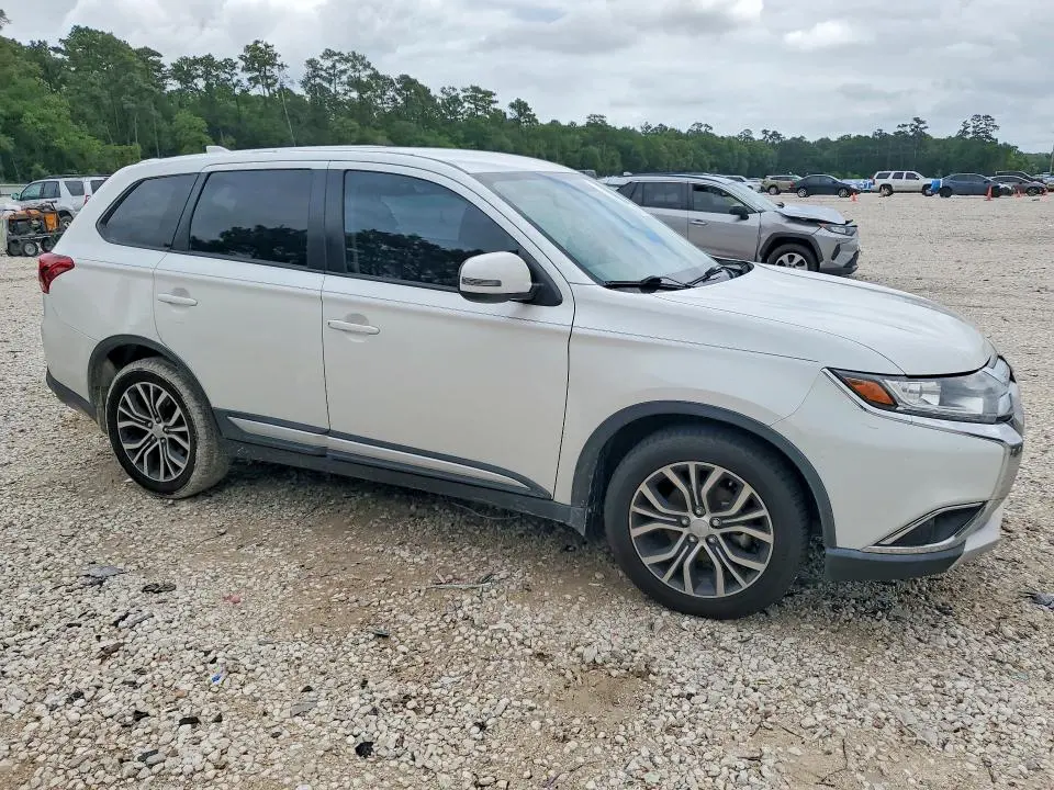 2018 MITSUBISHI OUTLANDER SE  