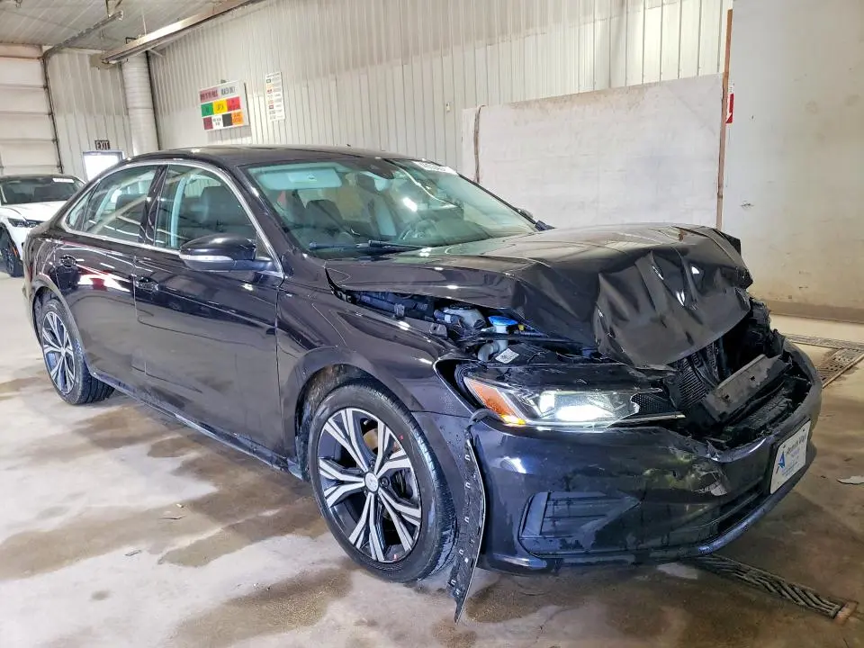 2021 VOLKSWAGEN PASSAT SE  
