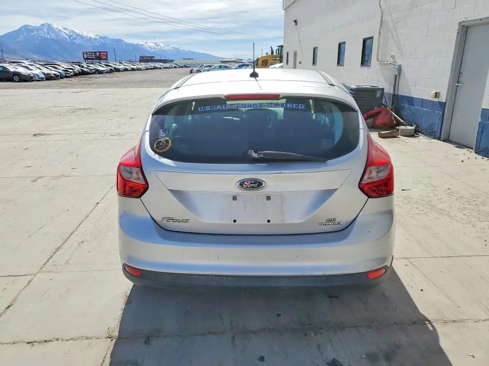 2014 FORD FOCUS SE  