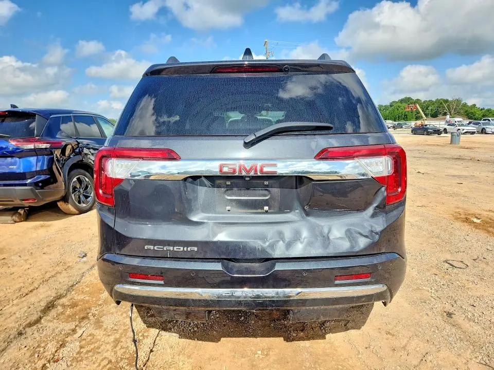 2022 GMC ACADIA DENALI  