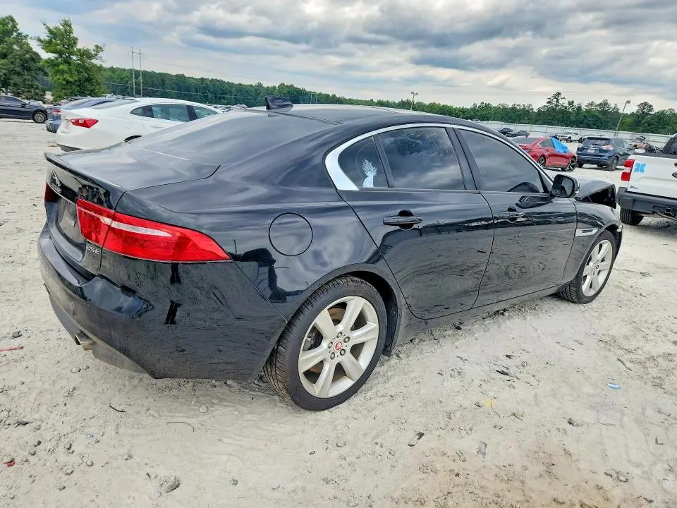 2017 JAGUAR XE PREMIUM  