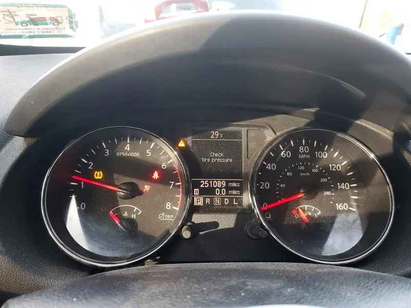 2011 NISSAN ROGUE S  