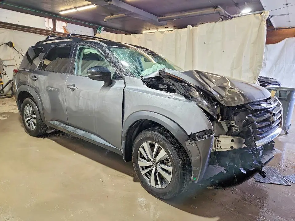 2025 NISSAN PATHFINDER SL  