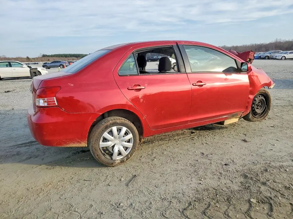 2011 TOYOTA YARIS BASE  