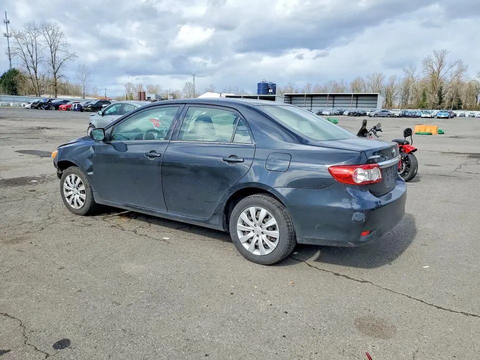 2013 TOYOTA COROLLA LE  