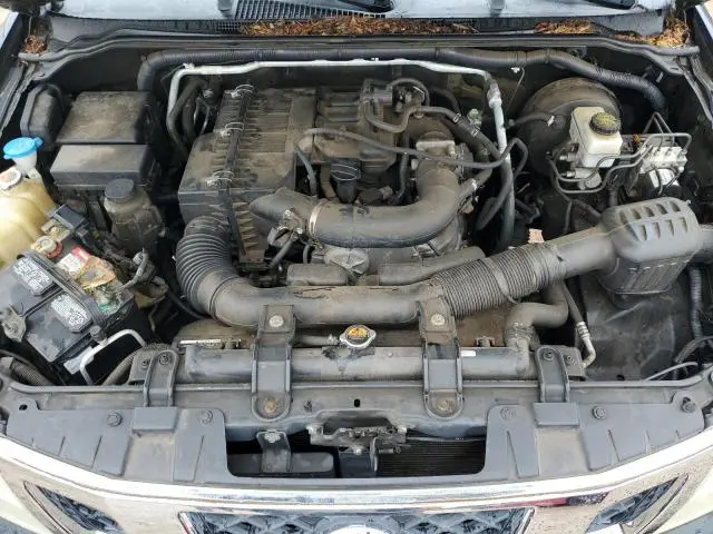 2013 NISSAN FRONTIER S  