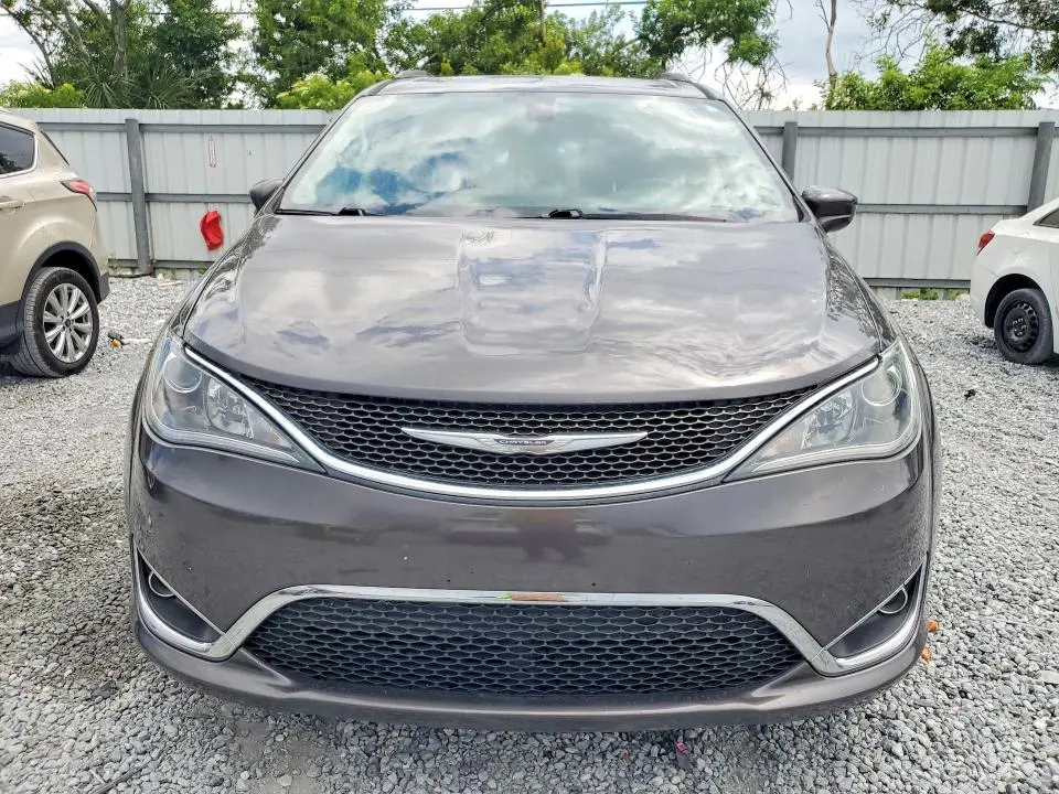 2017 CHRYSLER PACIFICA TOURING L  