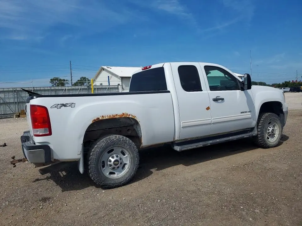 2011 GMC SIERRA K2500 SLE  