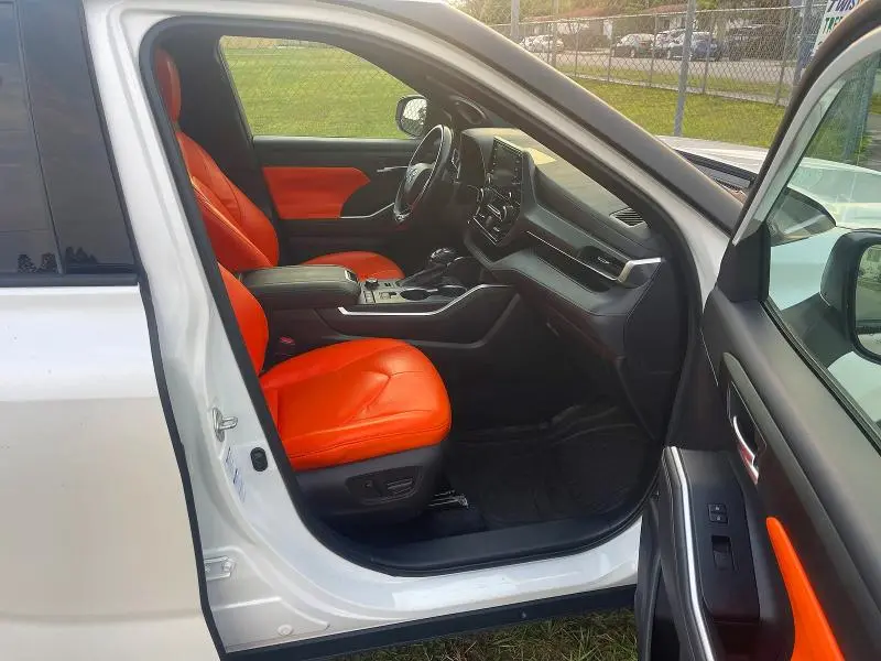 2021 TOYOTA HIGHLANDER XSE  