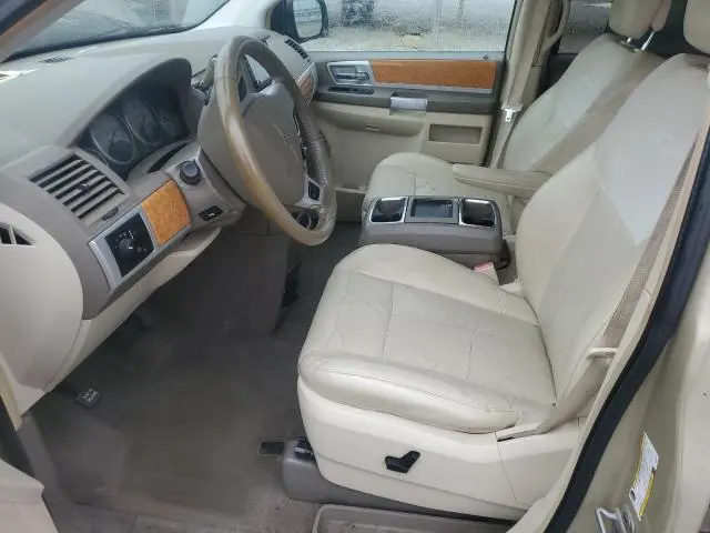 2010 CHRYSLER TOWN & COUNTRY LIMITED  