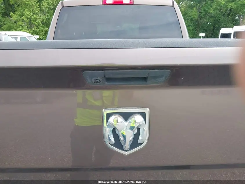 2019 RAM 1500 CLASSIC TRADESMAN  4X4 5'7 BOX