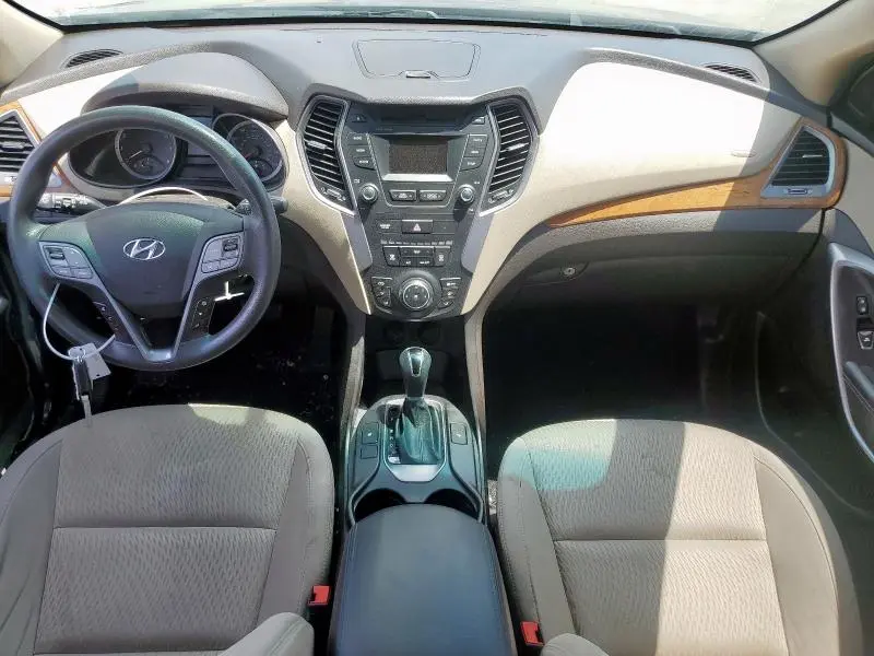 2016 HYUNDAI SANTA FE SE  